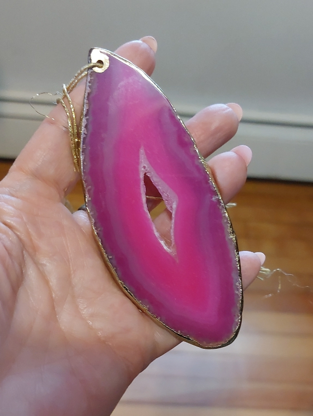 🌸5/$25 Pink Agate Slice Pendant On Gold String Cord Large 4"